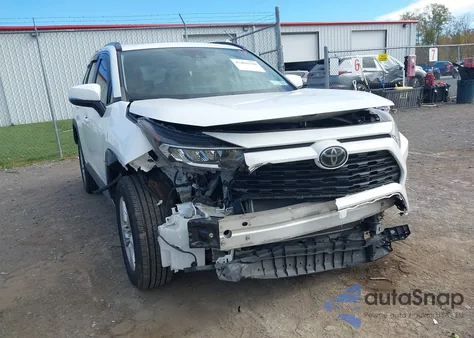 2019 Toyota Rav4 Xle z USA, uszkodzony, nr VIN 2T3W1RFV9KW054944
